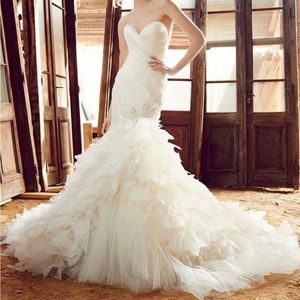 Lázaro 3559 wedding dress- never worn
